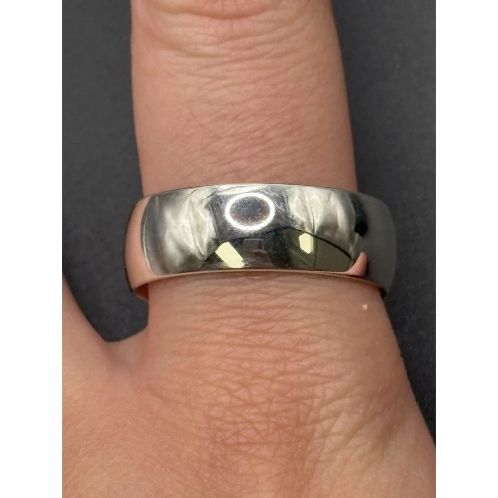 New Condition Sterling Silver Comfort Fit Band 8MM Size 12 8 Grams F9